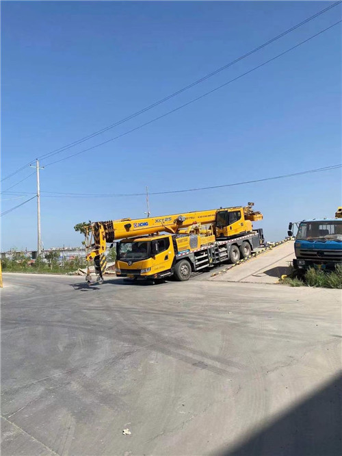 双湖县吊车作业时，可能会产生哪些额外收费项目？