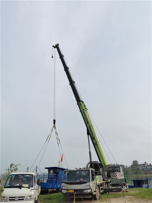 双湖县桥梁建设吊装案例